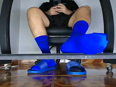 Snapshot of Alphacashmaster777 chatting on January 2026 12:32:02 PM Alphacashmaster777 online show from January 2026 12:32:02 PM