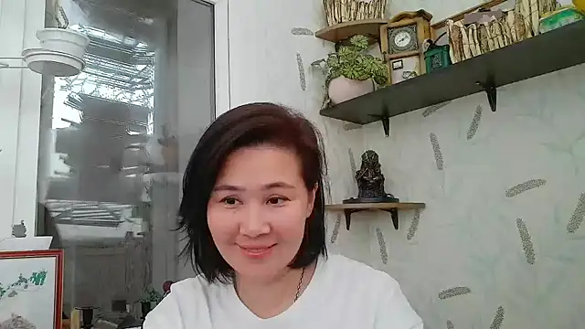 Snapshot of Nettie_Allie chatting on February 2026 12:44:02 PM Nettie Allie online show from February 2026 12:44:02 PM