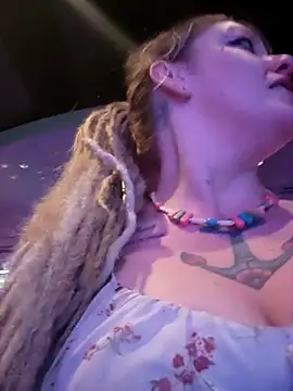 Horny hippie online show from November 2025 07:08:01 AM