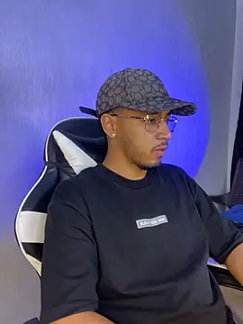 Snapshot of Brand_Collins chatting on December 2025 08:14:01 PM Brand Collins online show from December 2025 08:14:01 PM