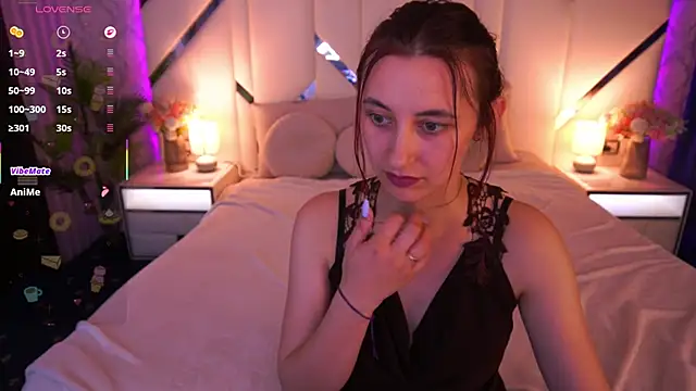 RoxieRay online show from June 2026 01:23:01 PM