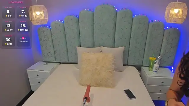 Snapshot of ninacrave_ chatting on January 2026 02:47:02 AM ninacrave online show from January 2026 02:47:02 AM