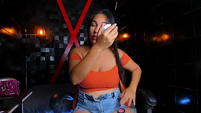 Snapshot of AzumiWalker chatting on February 2026 01:35:02 AM AzumiWalker online show from February 2026 01:35:02 AM