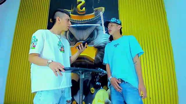 Snapshot of twink_scott_ chatting on December 2025 08:38:02 PM twink scott online show from December 2025 08:38:02 PM