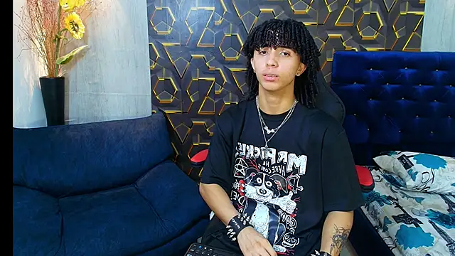 kim curlyy online show from April 2026 08:31:02 PM