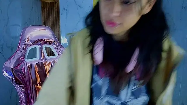 serabella s online show from February 2026 12:43:02 PM