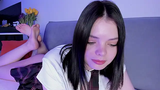 KessyLayssa online show from March 2026 04:46:02 PM