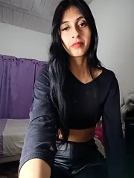 Im Kloe online show from January 2026 02:03:01 AM