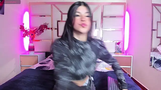 alexandra venuss online show from March 2026 08:21:02 PM