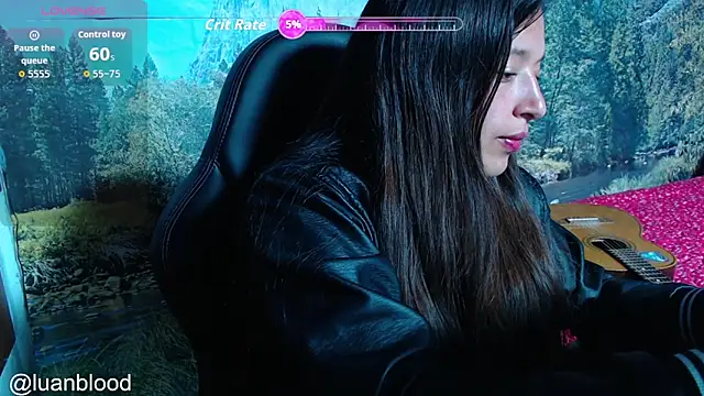 luanablood online show from December 2025 12:04:01 AM