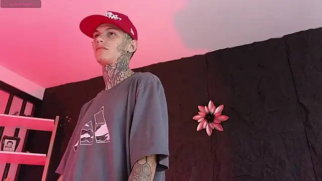 Paulo 527 online show from February 2026 08:57:02 PM