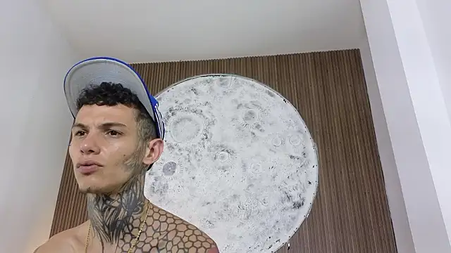 Paulo 527 online show from March 2026 02:01:02 AM