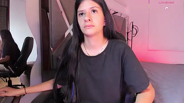 Snapshot of ZafiraNavarro chatting on December 2025 11:56:01 PM ZafiraNavarro online show from December 2025 11:56:01 PM