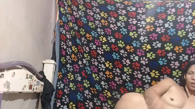 Snapshot of ELIZABET2- chatting on May 2026 11:48:01 AM ELIZABET2- online show from May 2026 11:48:01 AM