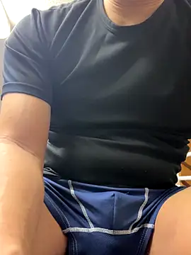 CrimsonKnockout online show from December 2025 04:05:01 PM