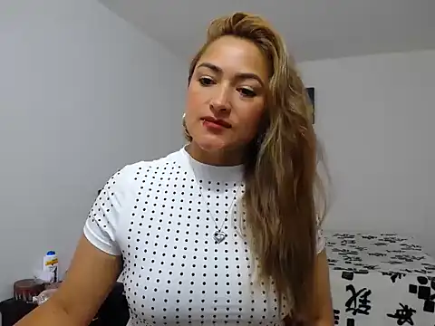 Snapshot of ximenaxcite19 chatting on December 2025 12:21:02 PM ximenaxcite19 online show from December 2025 12:21:02 PM