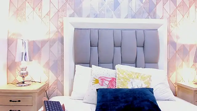 miss vivienne online show from February 2026 07:40:01 PM