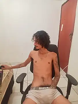 Snapshot of theyllorwillian chatting on January 2026 06:23:02 PM theyllorwillian online show from January 2026 06:23:02 PM