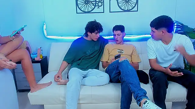 Snapshot of Crazy_porkys chatting on February 2026 07:19:02 PM Crazy porkys online show from February 2026 07:19:02 PM