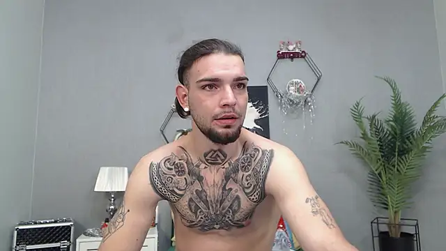 KaneHunter online show from December 2025 04:07:02 AM