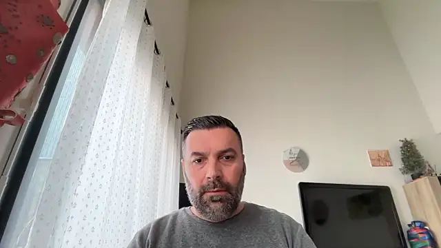 Snapshot of coolsmith81 chatting on May 2026 06:55:02 AM coolsmith81 online show from May 2026 06:55:02 AM
