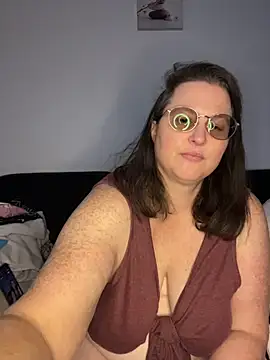 bea french curvy online show from March 2026 03:53:01 PM