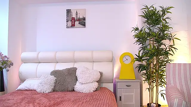 Snapshot of Cougar_Milff chatting on January 2026 08:44:02 PM Cougar Milff online show from January 2026 08:44:02 PM