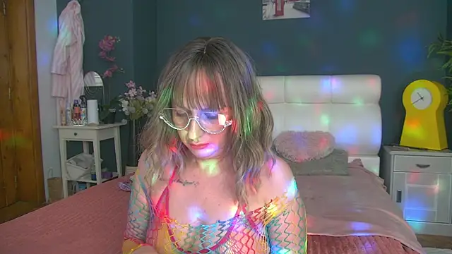 Cougar Milff online show from April 2026 02:01:01 PM