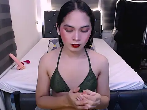 Snapshot of sylvannia_cumslut chatting on December 2025 02:16:02 AM sylvannia cumslut online show from December 2025 02:16:02 AM