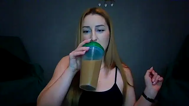 Snapshot of dixielarys chatting on January 2026 06:00:02 PM dixielarys online show from January 2026 06:00:02 PM