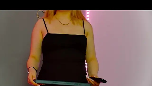 Snapshot of dixielarys chatting on February 2026 05:11:02 PM dixielarys online show from February 2026 05:11:02 PM