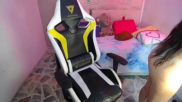 Snapshot of Little_bubu chatting on January 2026 07:56:02 PM Little bubu online show from January 2026 07:56:02 PM