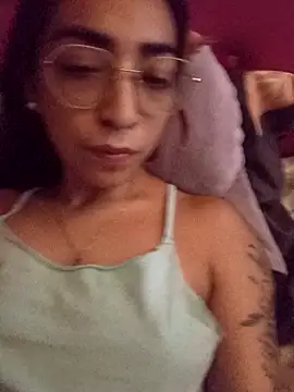 Snapshot of Yani-14 chatting on February 2026 05:28:02 AM Yani-14 online show from February 2026 05:28:02 AM