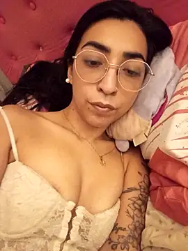 Snapshot of Yani-14 chatting on February 2026 05:36:01 AM Yani-14 online show from February 2026 05:36:01 AM