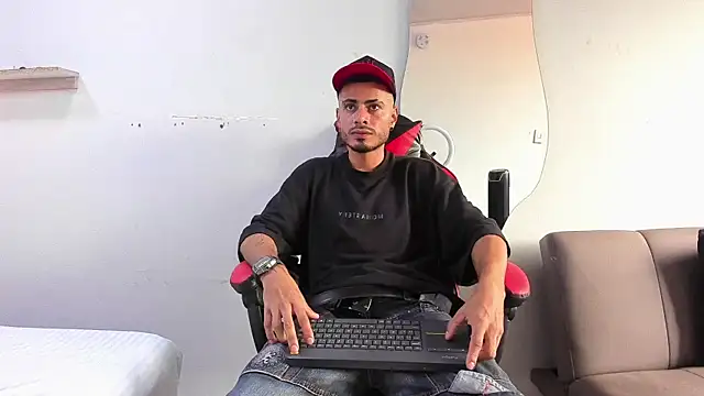 Snapshot of MatthewCullen chatting on January 2026 07:37:02 PM MatthewCullen online show from January 2026 07:37:02 PM