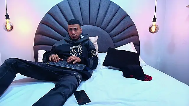 Snapshot of MatthewCullen chatting on January 2026 11:59:01 AM MatthewCullen online show from January 2026 11:59:01 AM