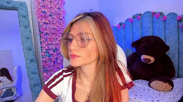 Snapshot of Ash_20_ chatting on November 2025 02:09:01 PM Ash 20 online show from November 2025 02:09:01 PM