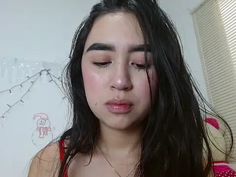 SiennaLorens online show from December 2025 02:56:01 PM