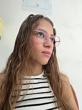 Snapshot of Vanneskk chatting on December 2025 01:20:02 PM Vanneskk online show from December 2025 01:20:02 PM