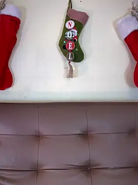 Snapshot of ZoeyFierce chatting on December 2025 01:50:02 PM ZoeyFierce online show from December 2025 01:50:02 PM