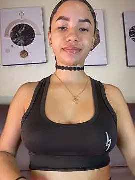 Snapshot of ZoeyFierce chatting on February 2026 01:07:02 PM ZoeyFierce online show from February 2026 01:07:02 PM