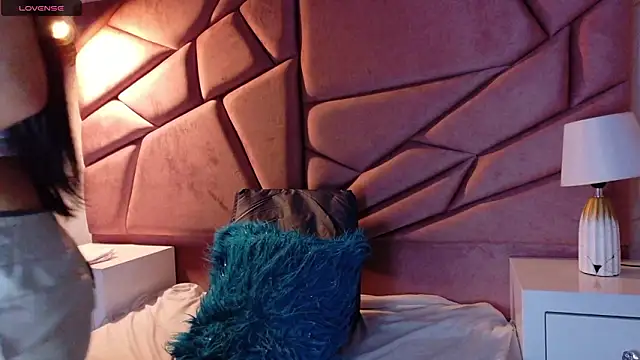 Snapshot of idk_24_ chatting on February 2026 12:30:02 AM idk 24 online show from February 2026 12:30:02 AM