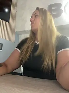 Snapshot of LoreinnFox chatting on March 2026 07:36:02 PM LoreinnFox online show from March 2026 07:36:02 PM