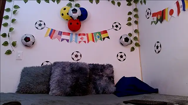 MarillynMorgan online show from July 2026 06:17:01 PM