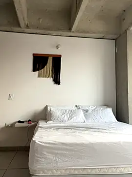 valenhill online show from November 2025 02:42:02 PM