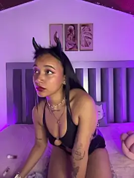 coraline vera online show from May 2026 07:19:01 PM