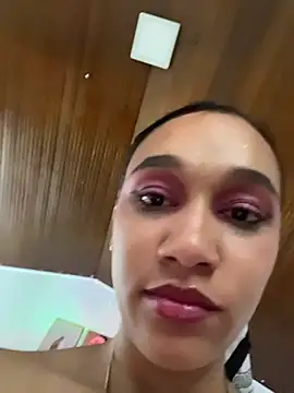 coraline vera online show from May 2026 07:33:01 PM