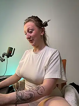 Helga vibe online show from July 2026 02:10:01 PM