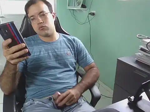 Snapshot of Silvakkfitk chatting on February 2026 10:27:01 AM Silvakkfitk online show from February 2026 10:27:01 AM