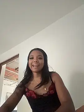 Snapshot of caro_ebony chatting on May 2026 10:27:01 PM caro ebony online show from May 2026 10:27:01 PM